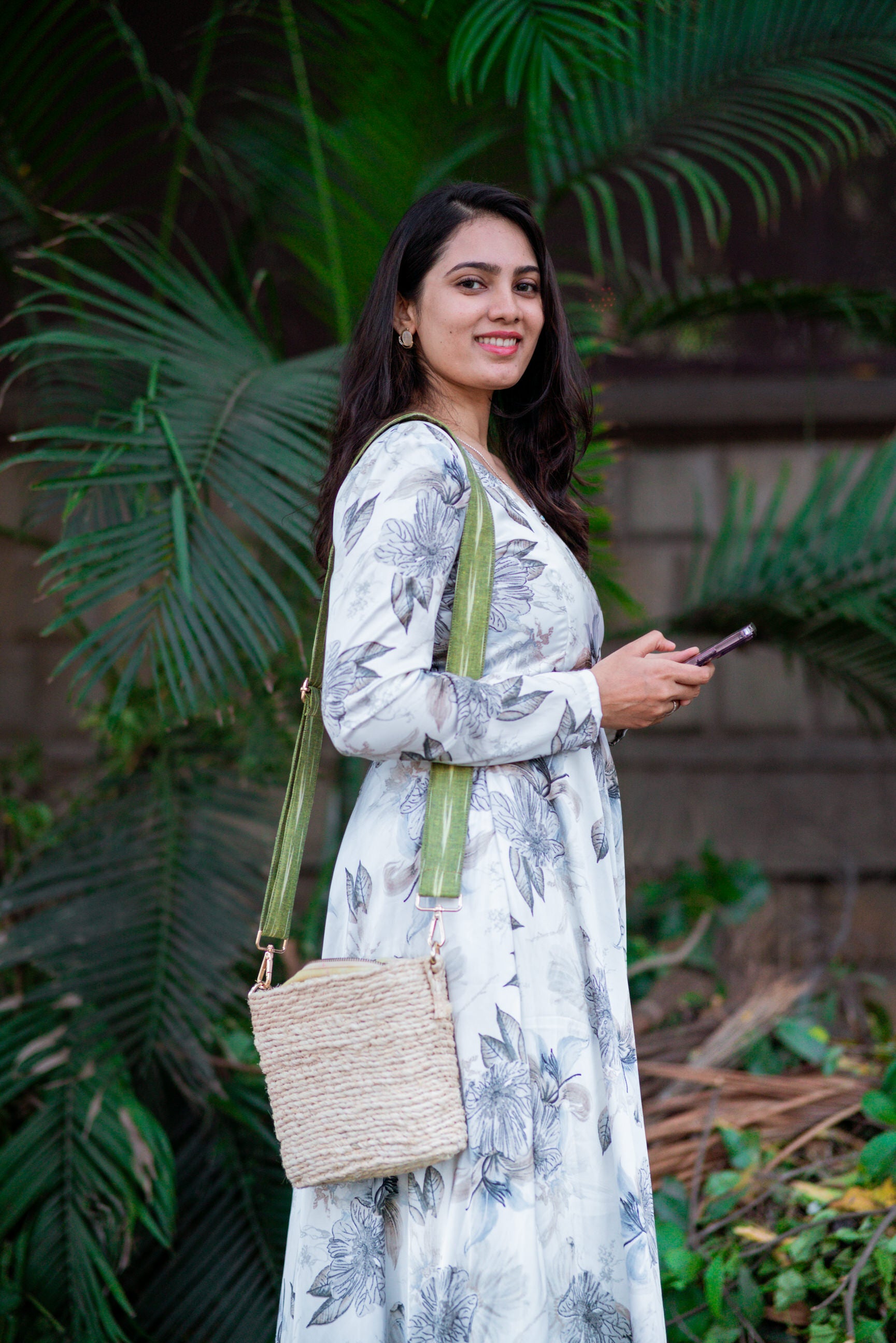 Artisan Banana Fiber Handbag with Adjustable Ikat Strap – Ethical & Stylish — image 2
