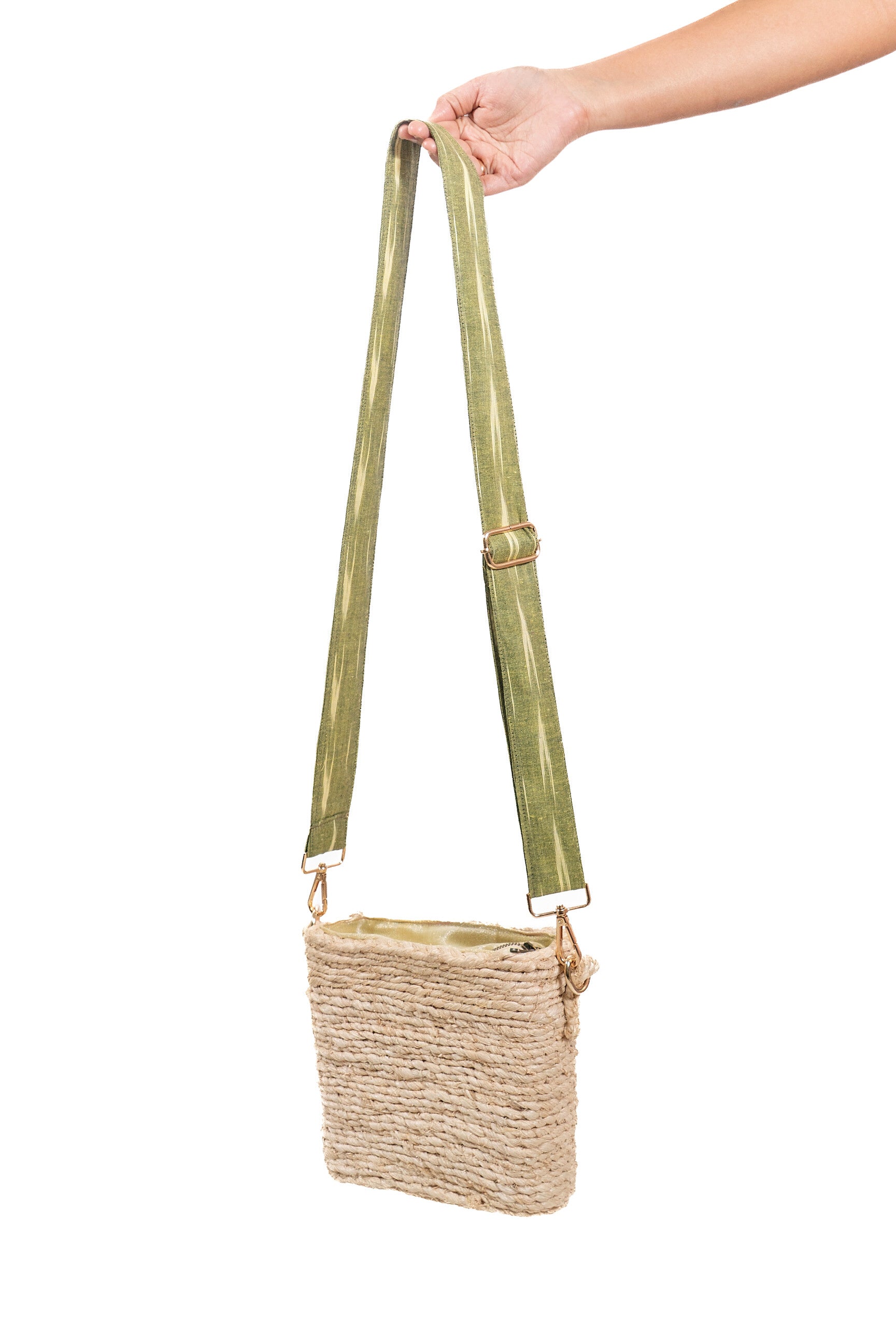 Artisan Banana Fiber Handbag with Adjustable Ikat Strap – Ethical & Stylish — image 4