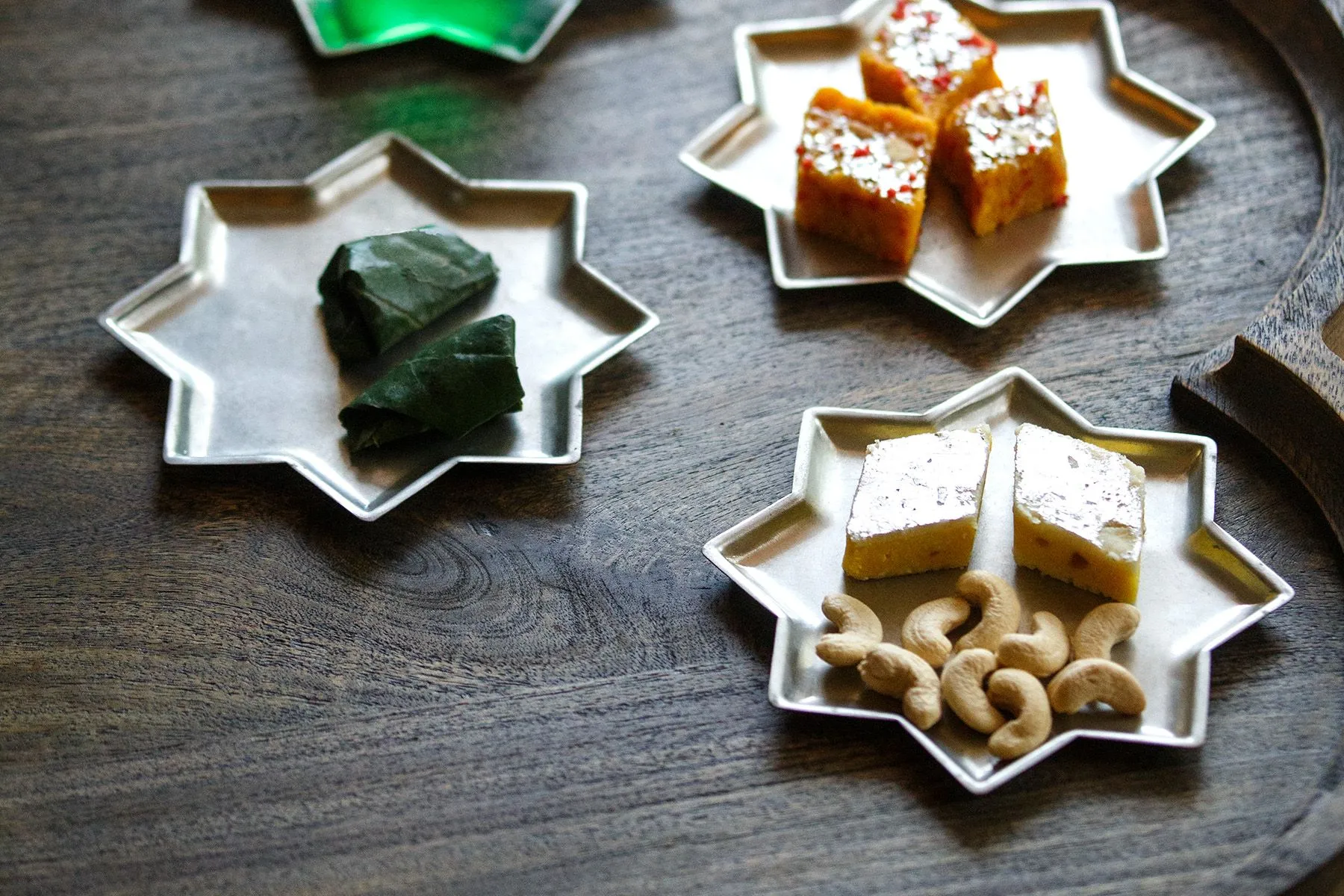 8 Point Star Plates - Set of 4 — image 9