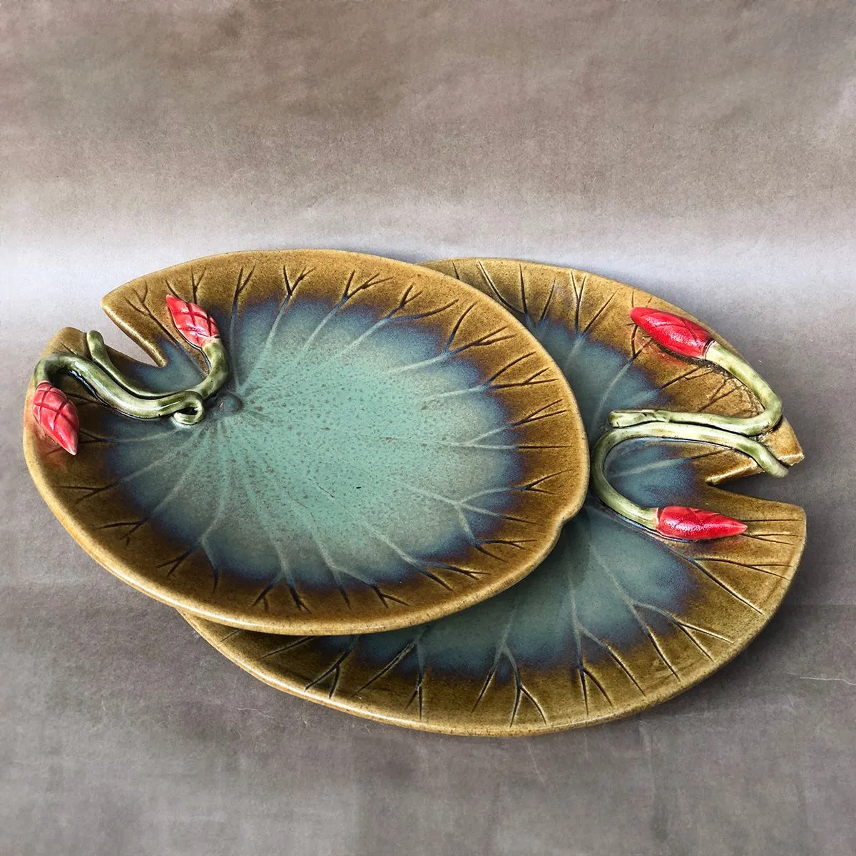Lotus Plate with Bud — image 4