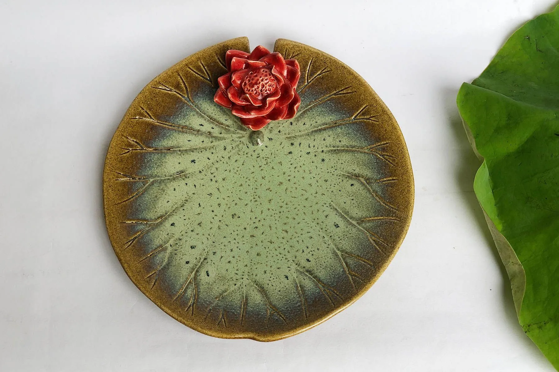 Lotus Plate with Flower — image 3
