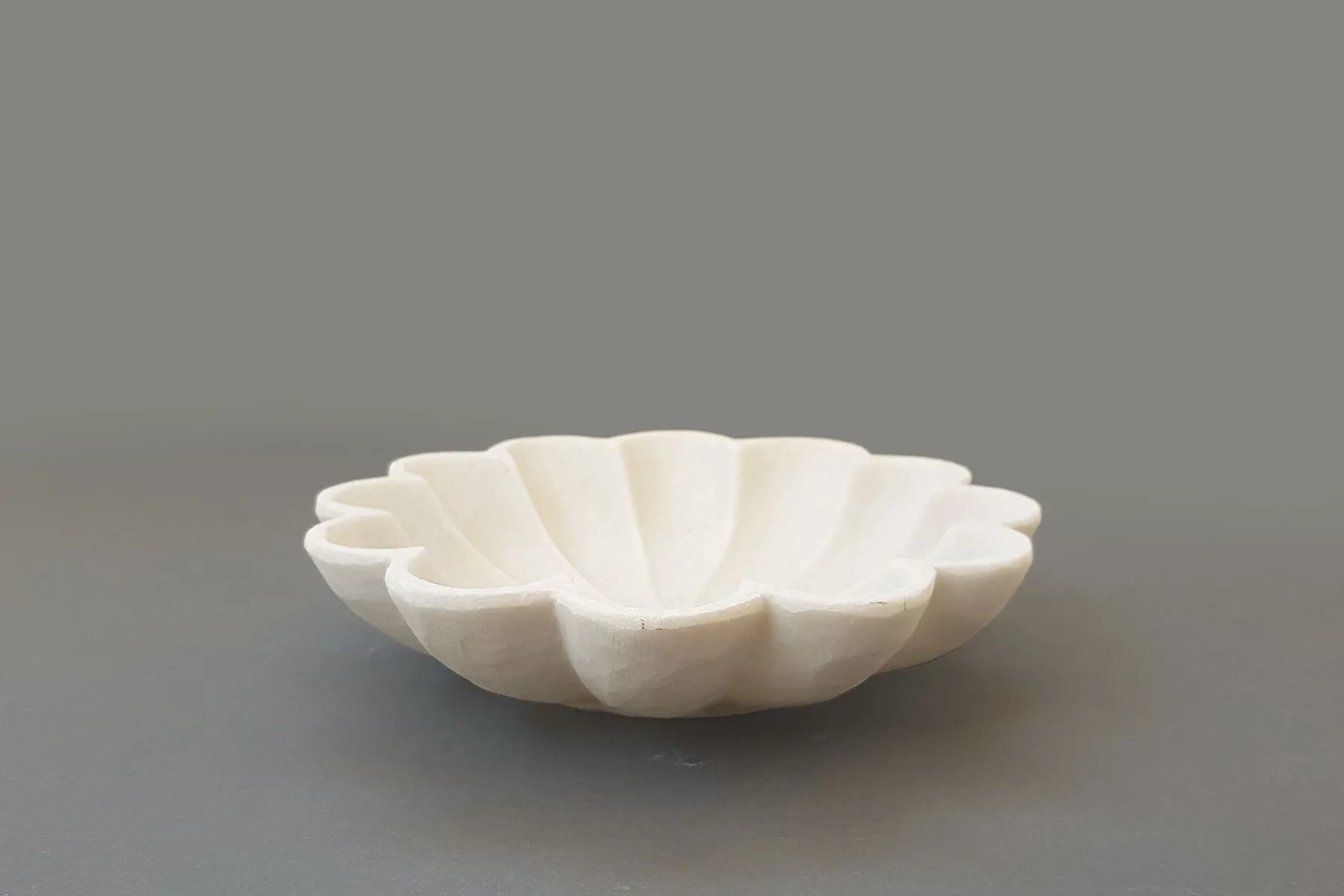 Marble Blossom Urli — image 6