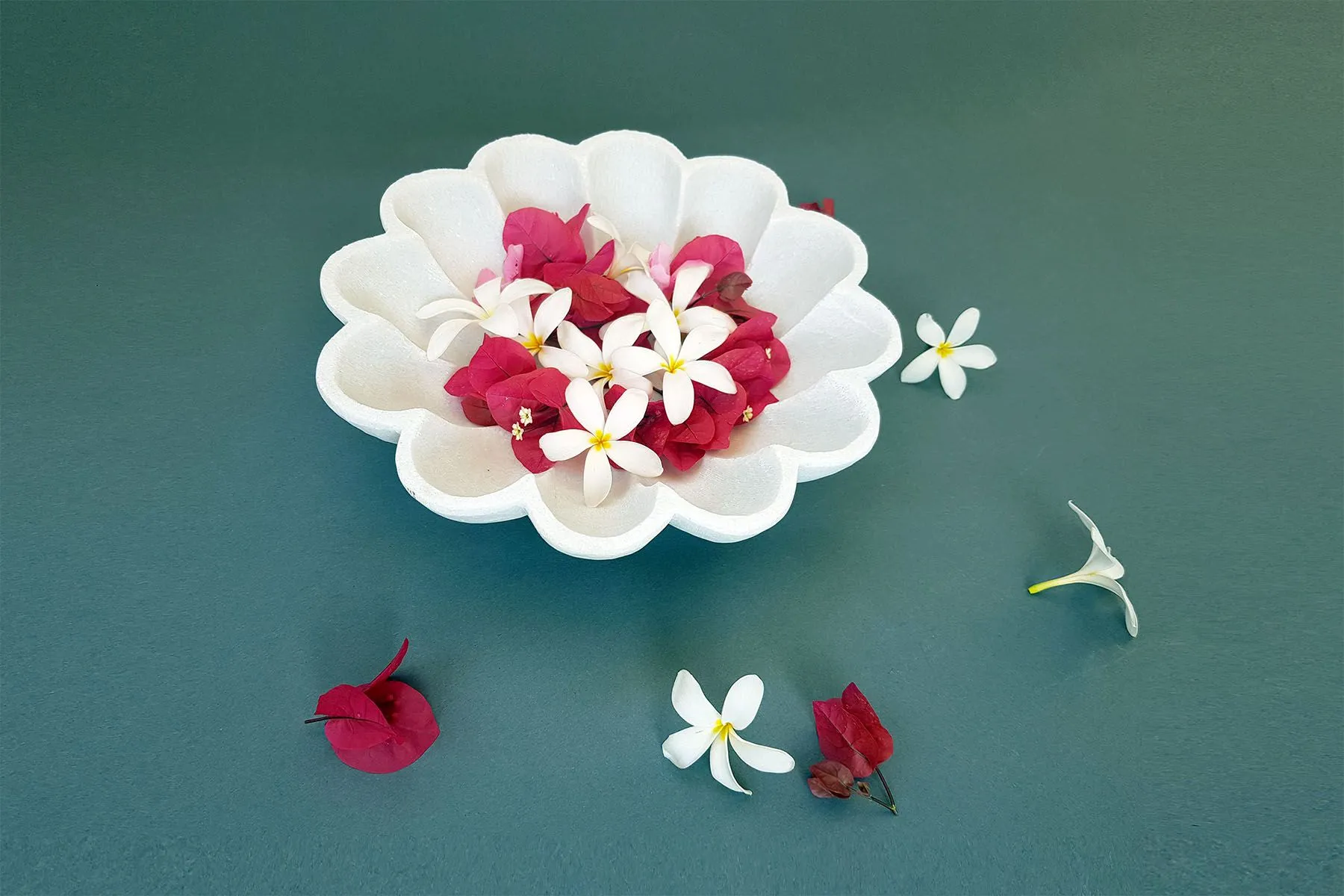 Marble Blossom Urli — image 7