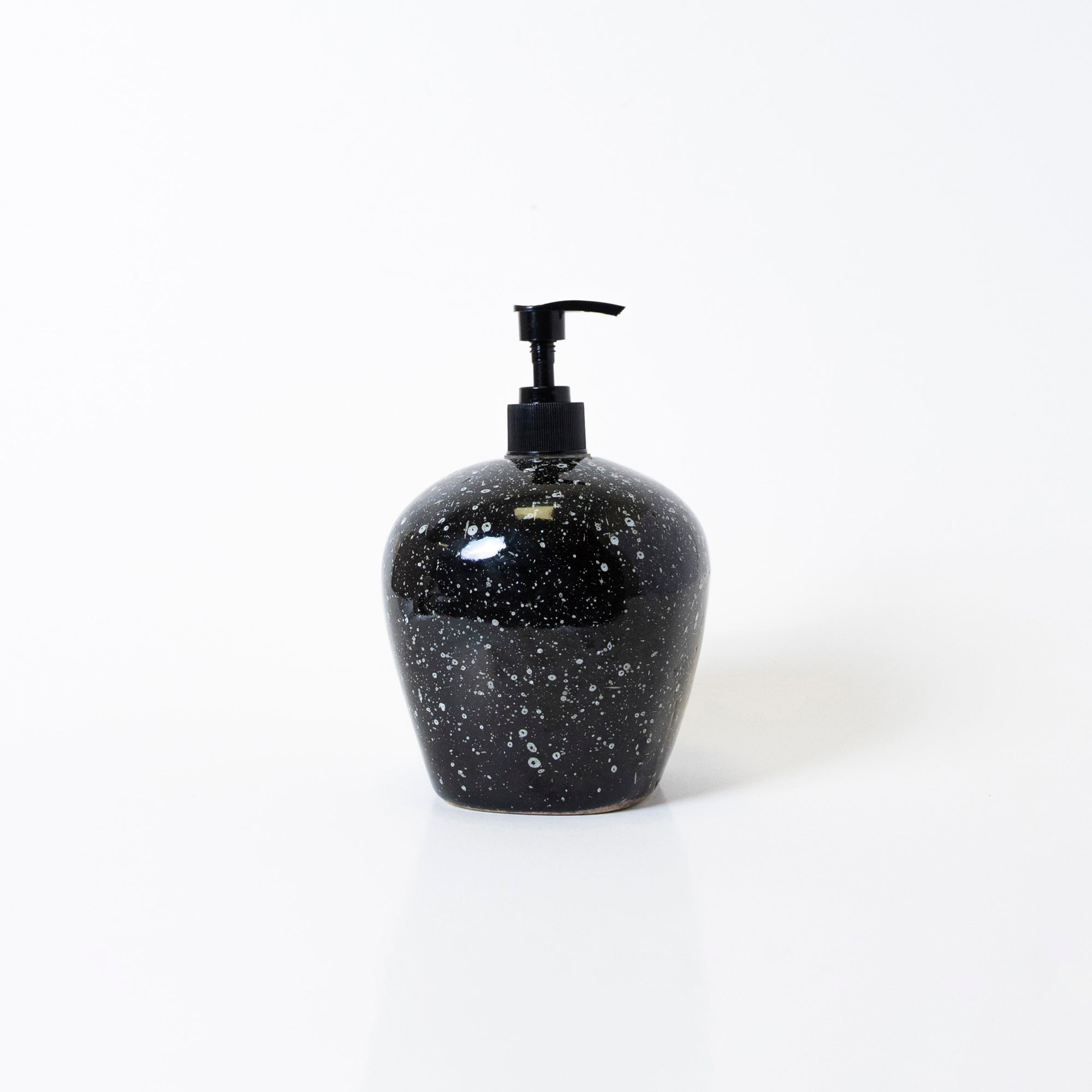 Midnight Onyx Dispenser
(Black Granite)