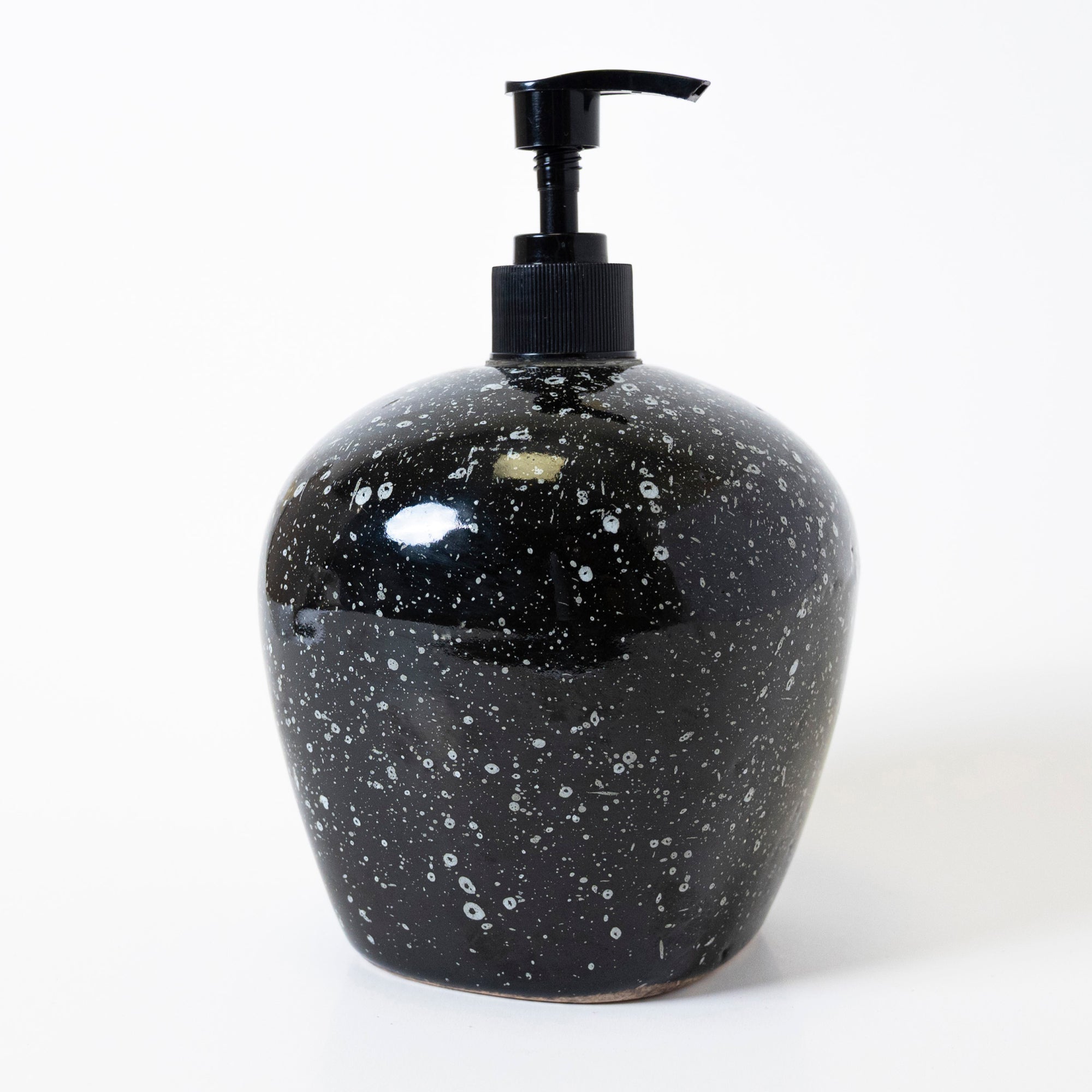 Midnight Onyx Dispenser
(Black Granite) — image 5