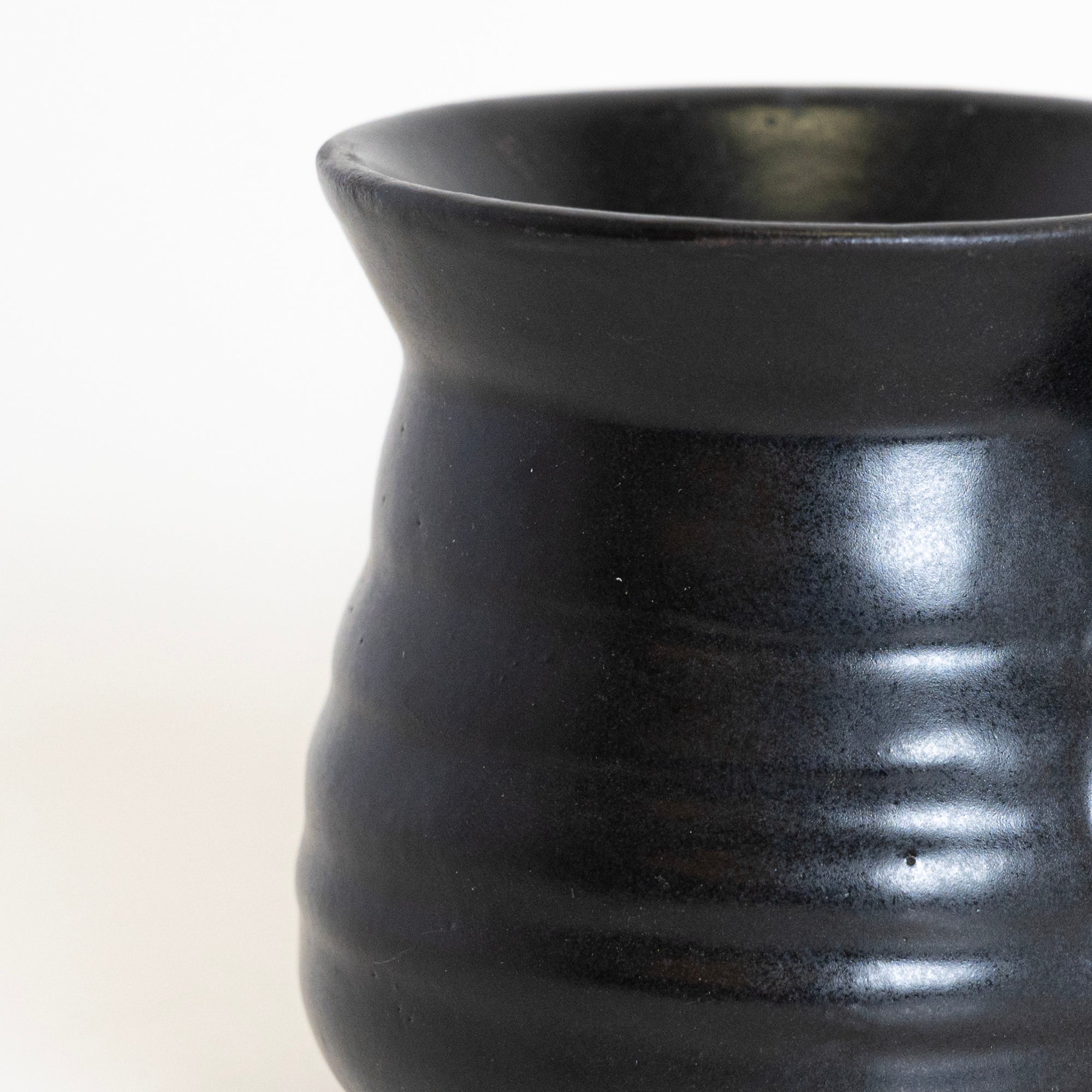 Onyx Grace Pot — image 7
