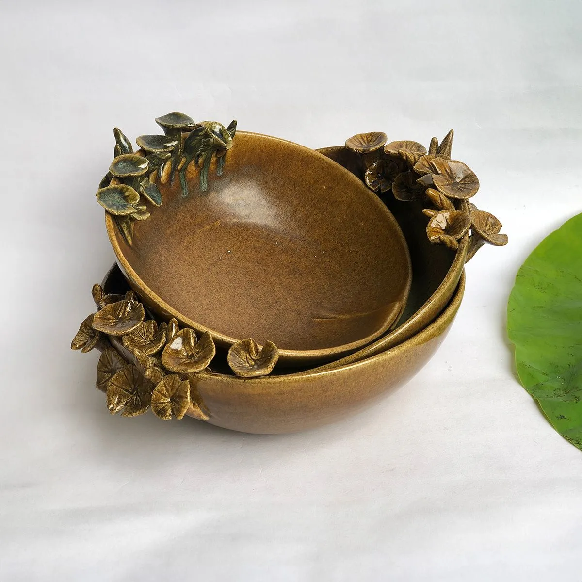 Round Bowl with Lotus Leaves — image 4
