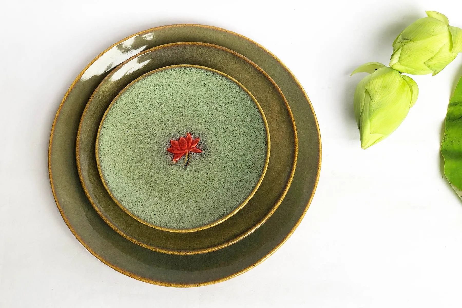 Round Lotus Etched Plate — image 6