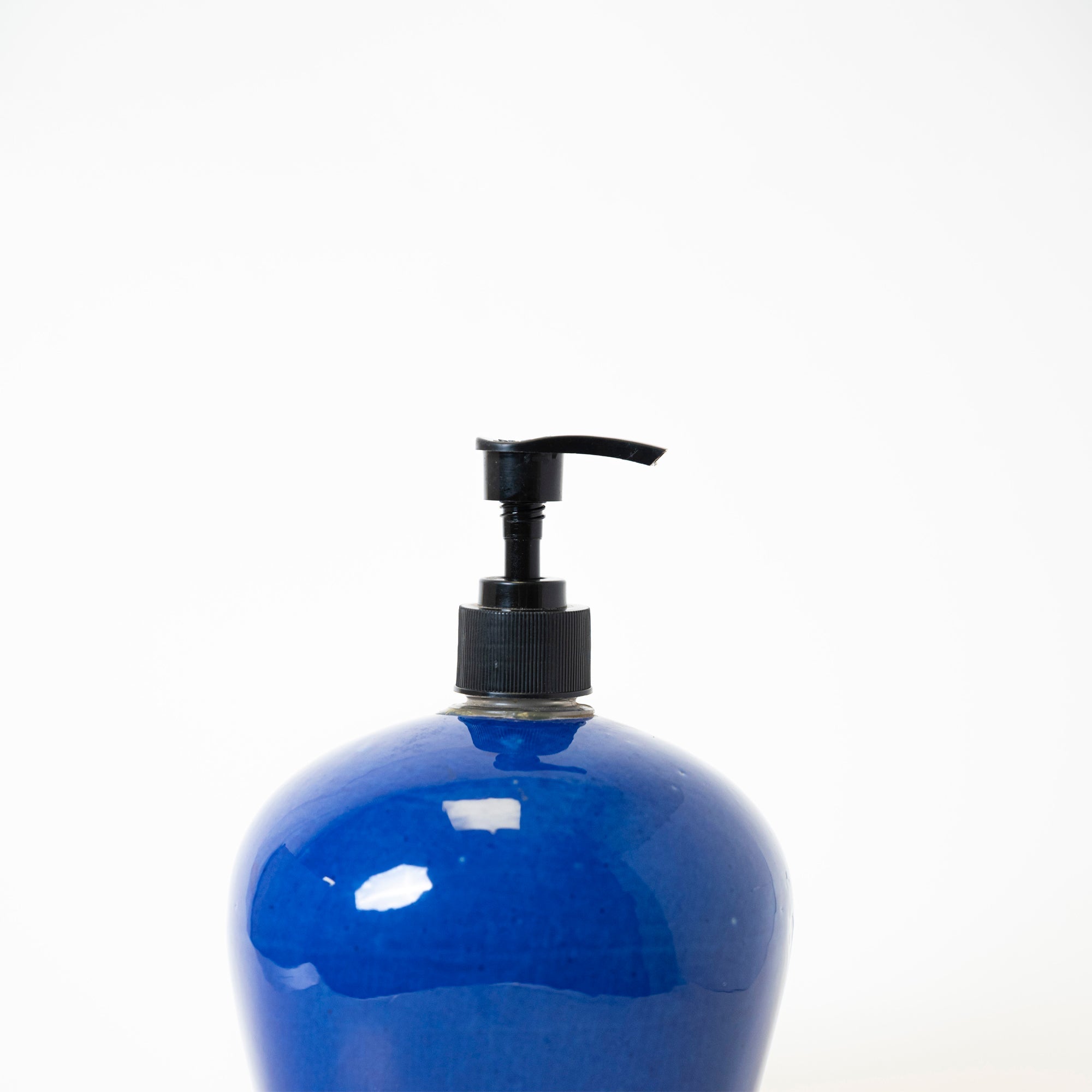 Royal Sapphire Dispenser — image 3