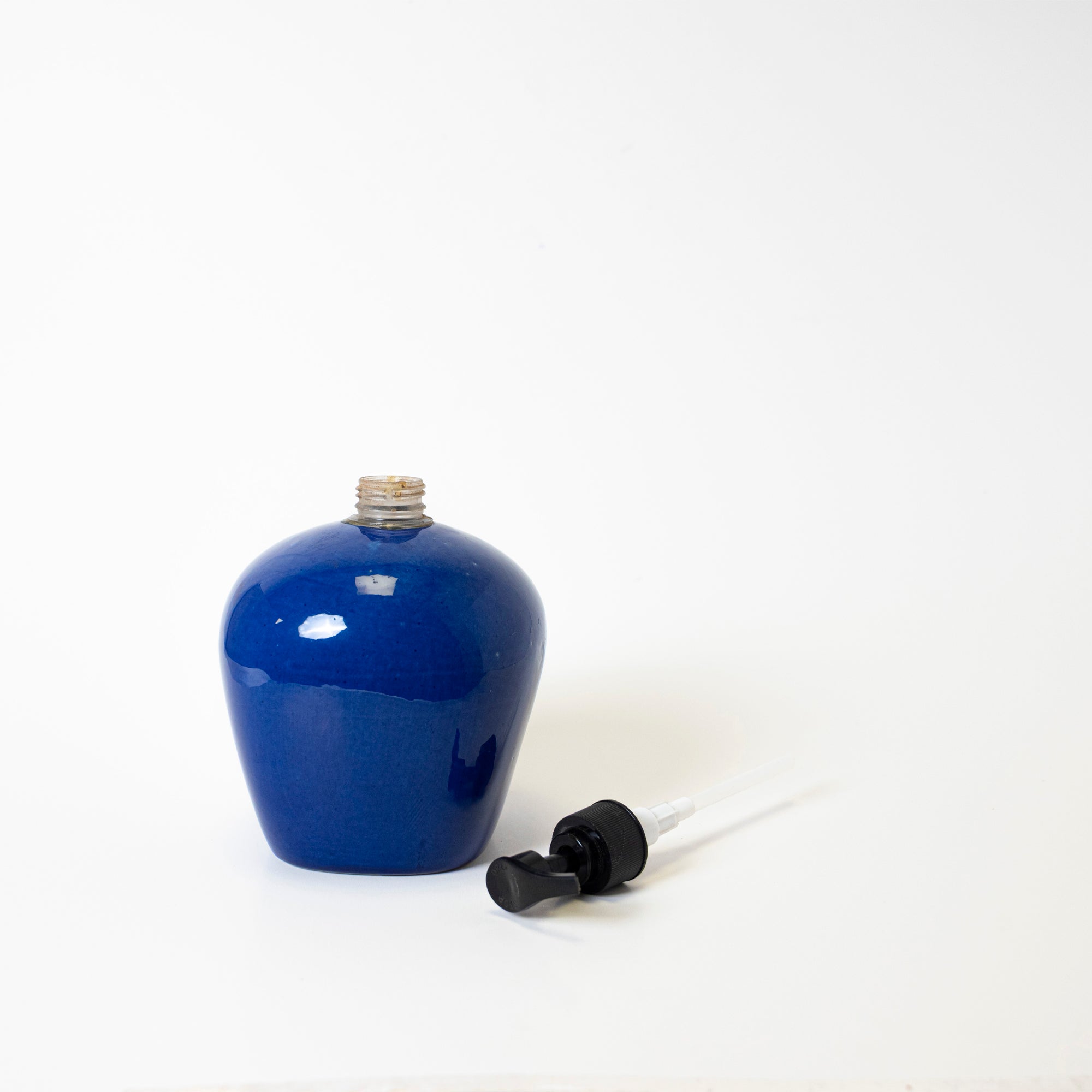 Royal Sapphire Dispenser — image 6