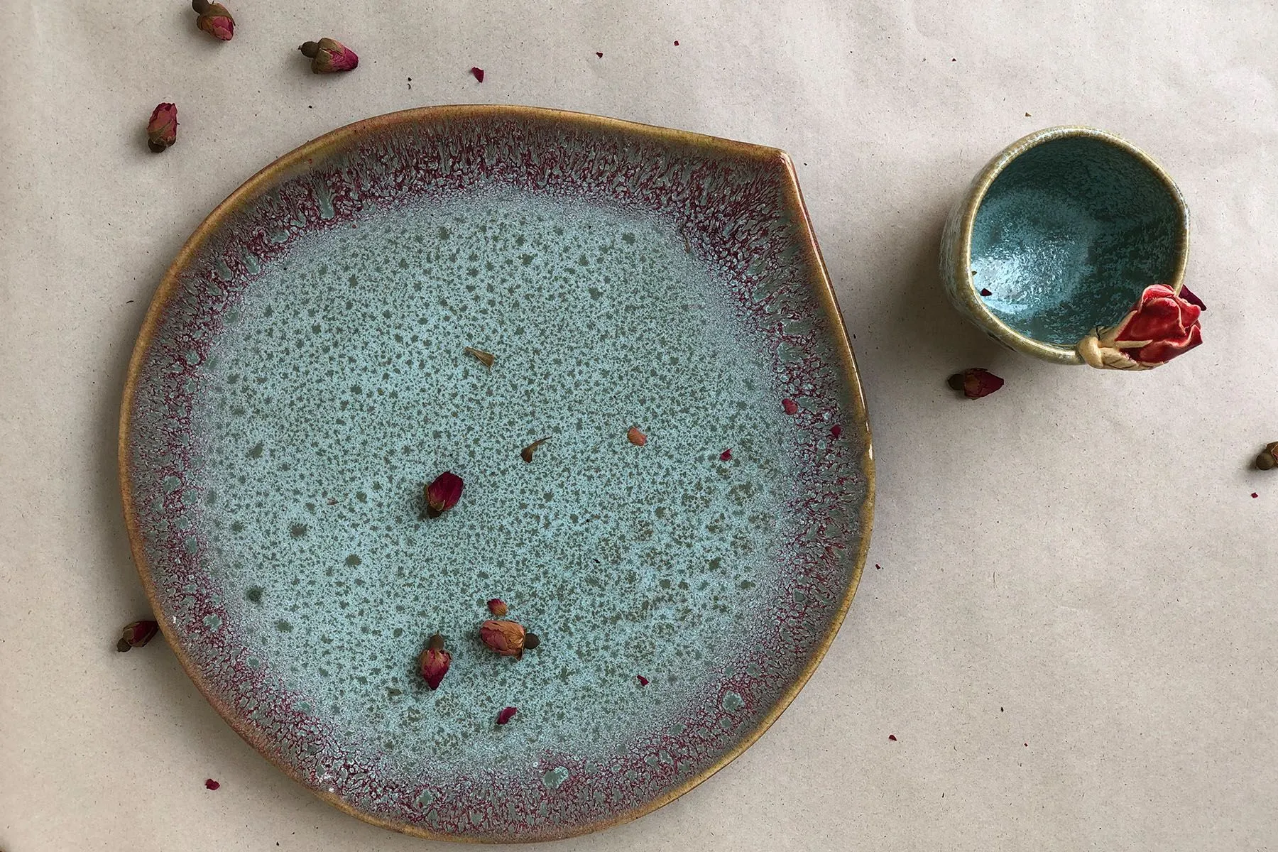 Teardrop Plate and Slant Rose Katori Set — image 3