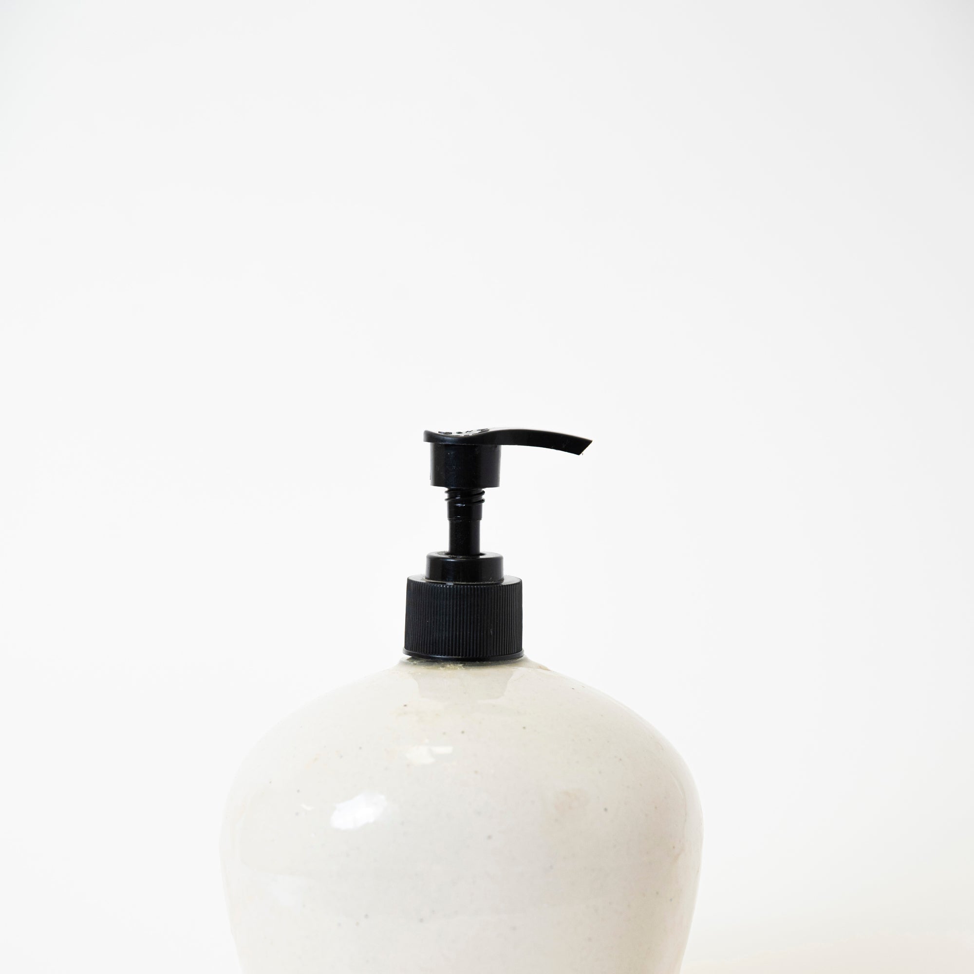 Whispering Pearl Dispenser — image 7
