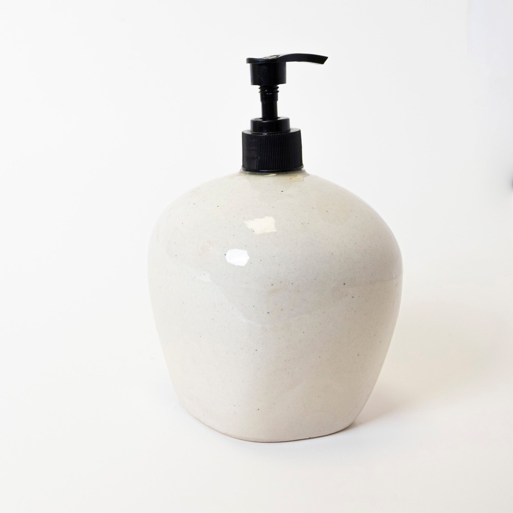 Whispering Pearl Dispenser — image 9