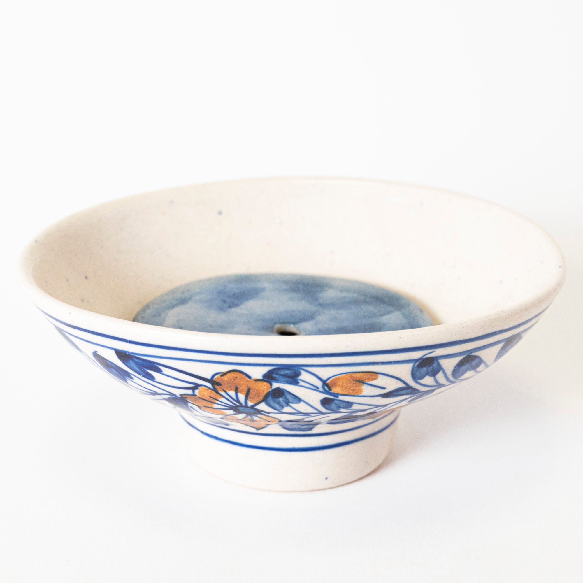White Garden Soap Dish — image 3