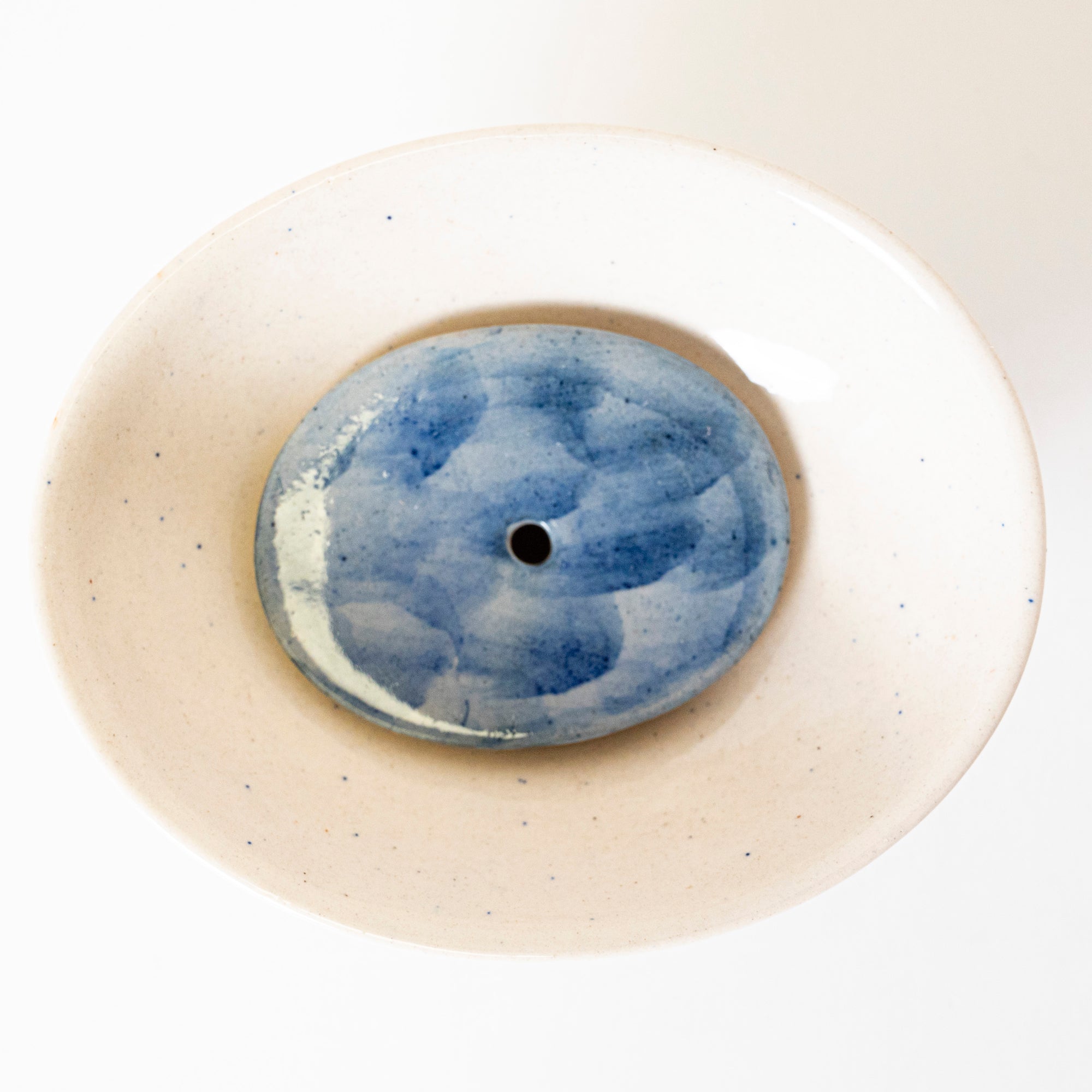 White Garden Soap Dish — image 4