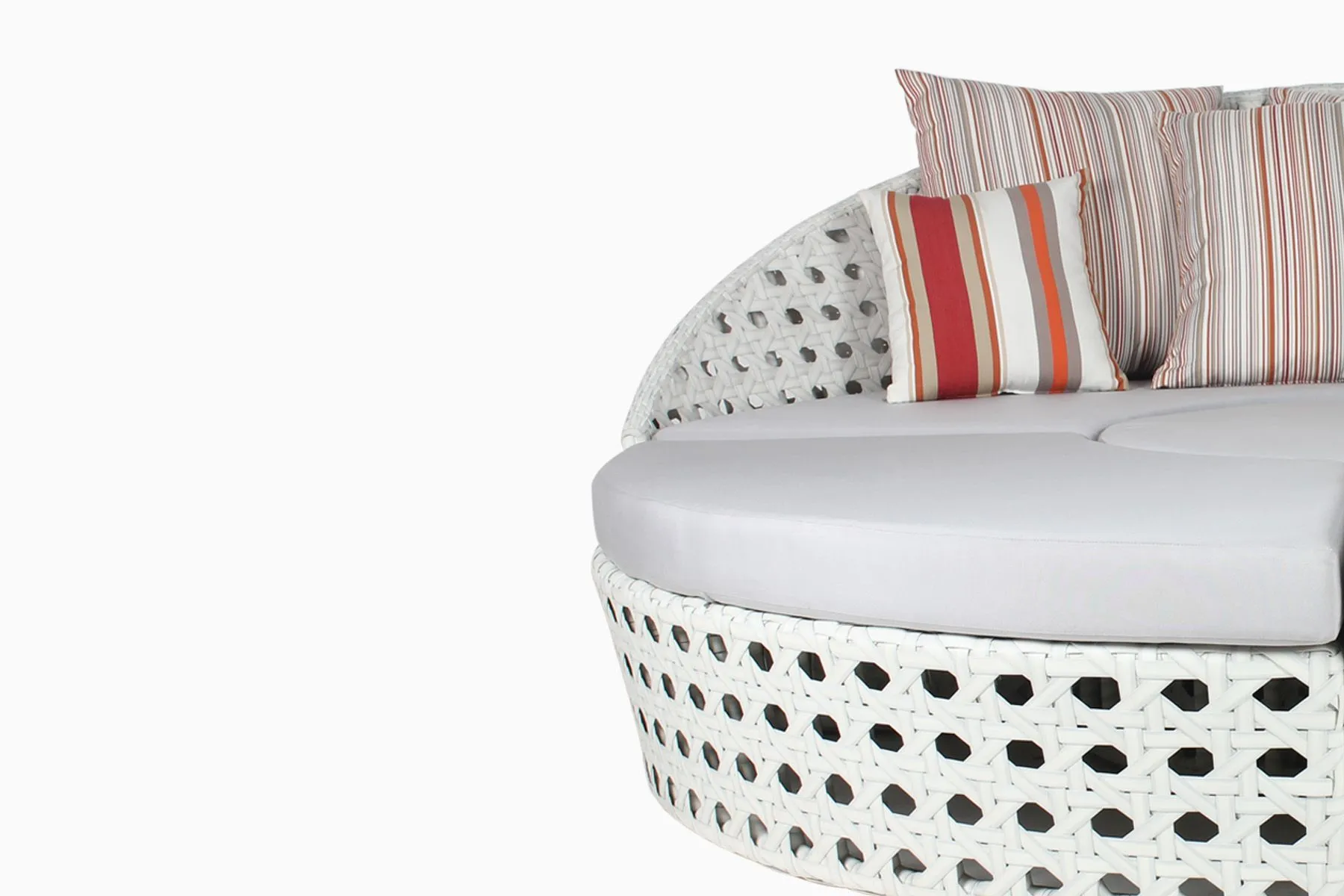 Agnes Patio Daybed — image 5