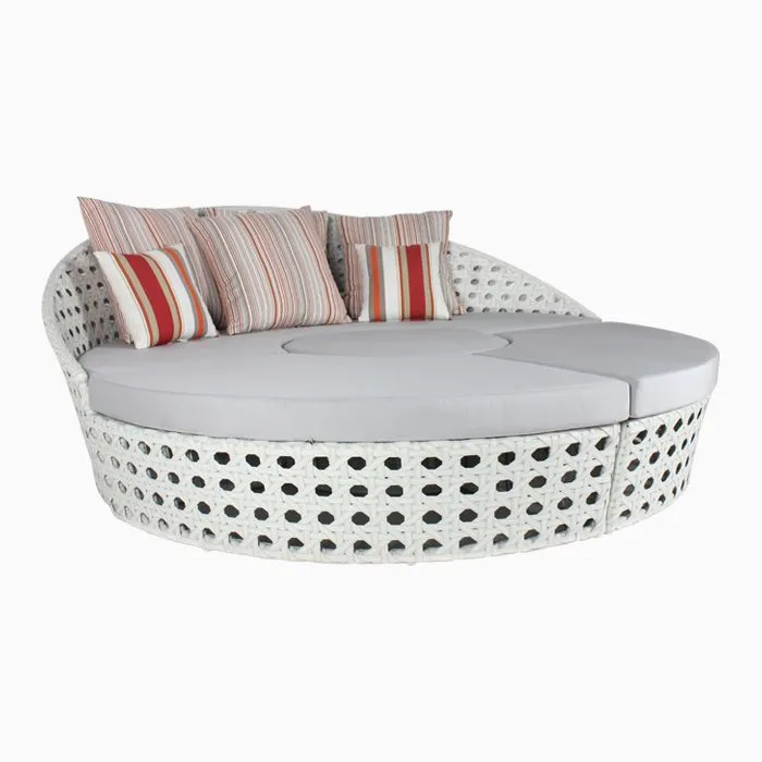 Agnes Patio Daybed — image 8