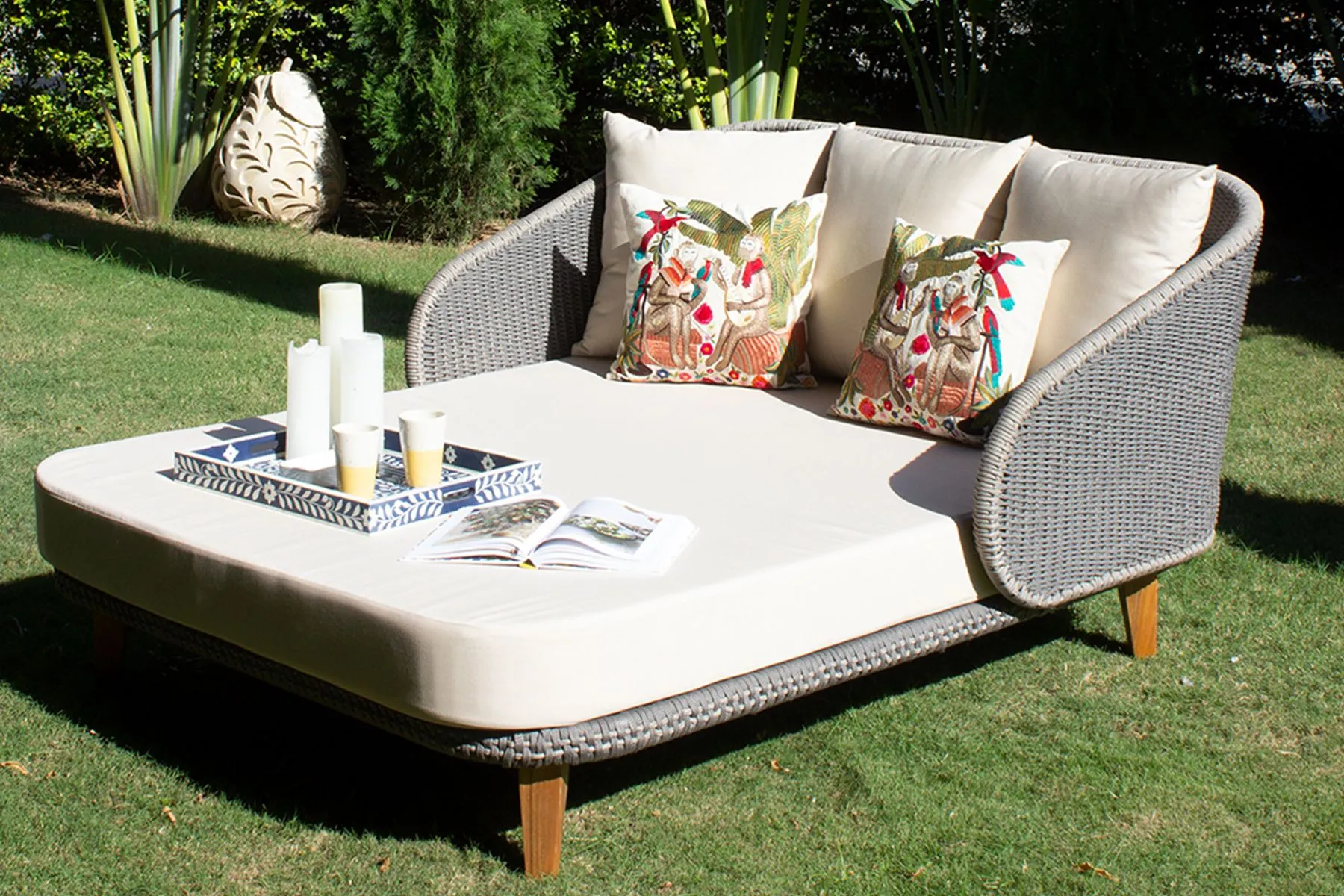 Arena Daybed — image 1
