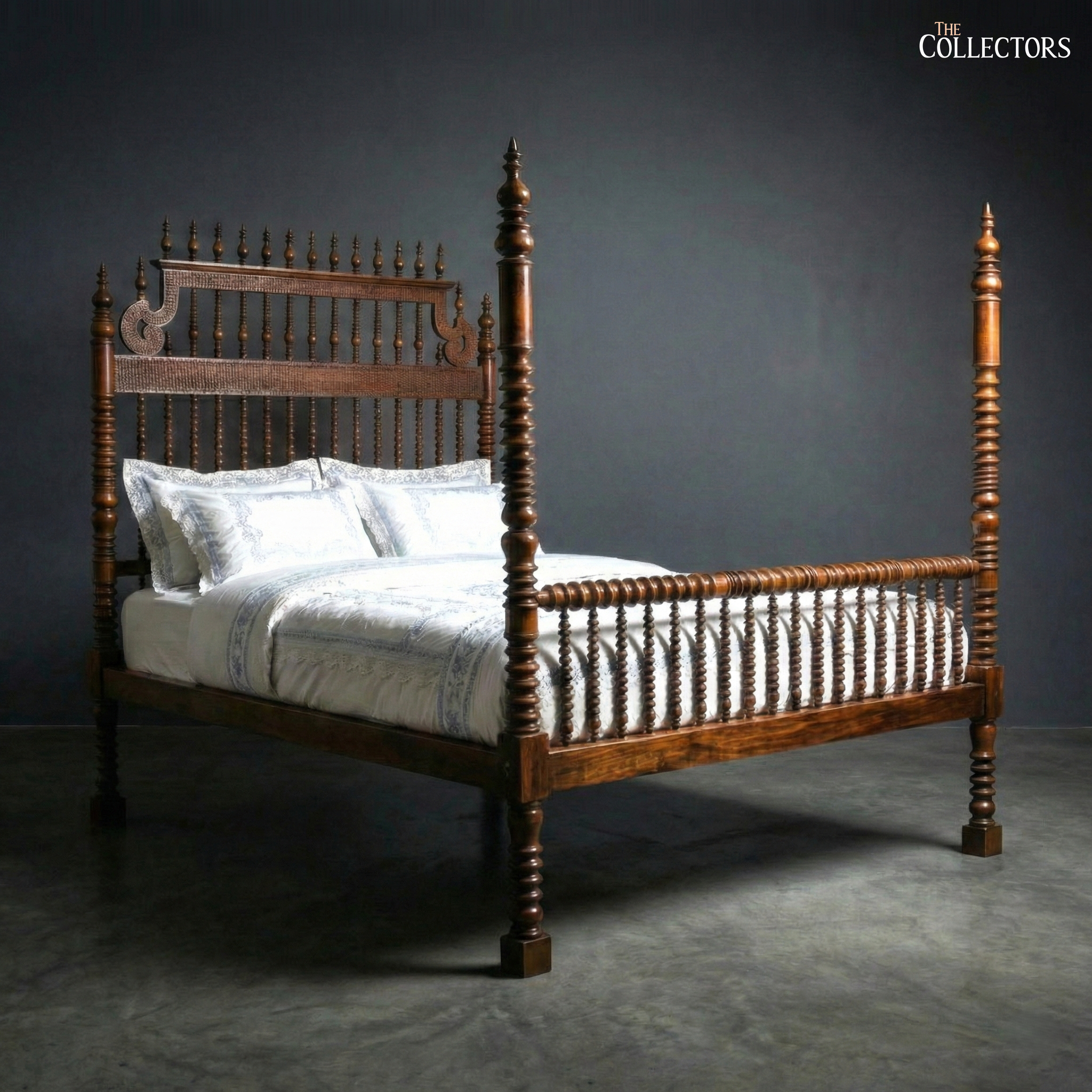 Casa de Lisboa Baroque Four Poster Bed — image 1