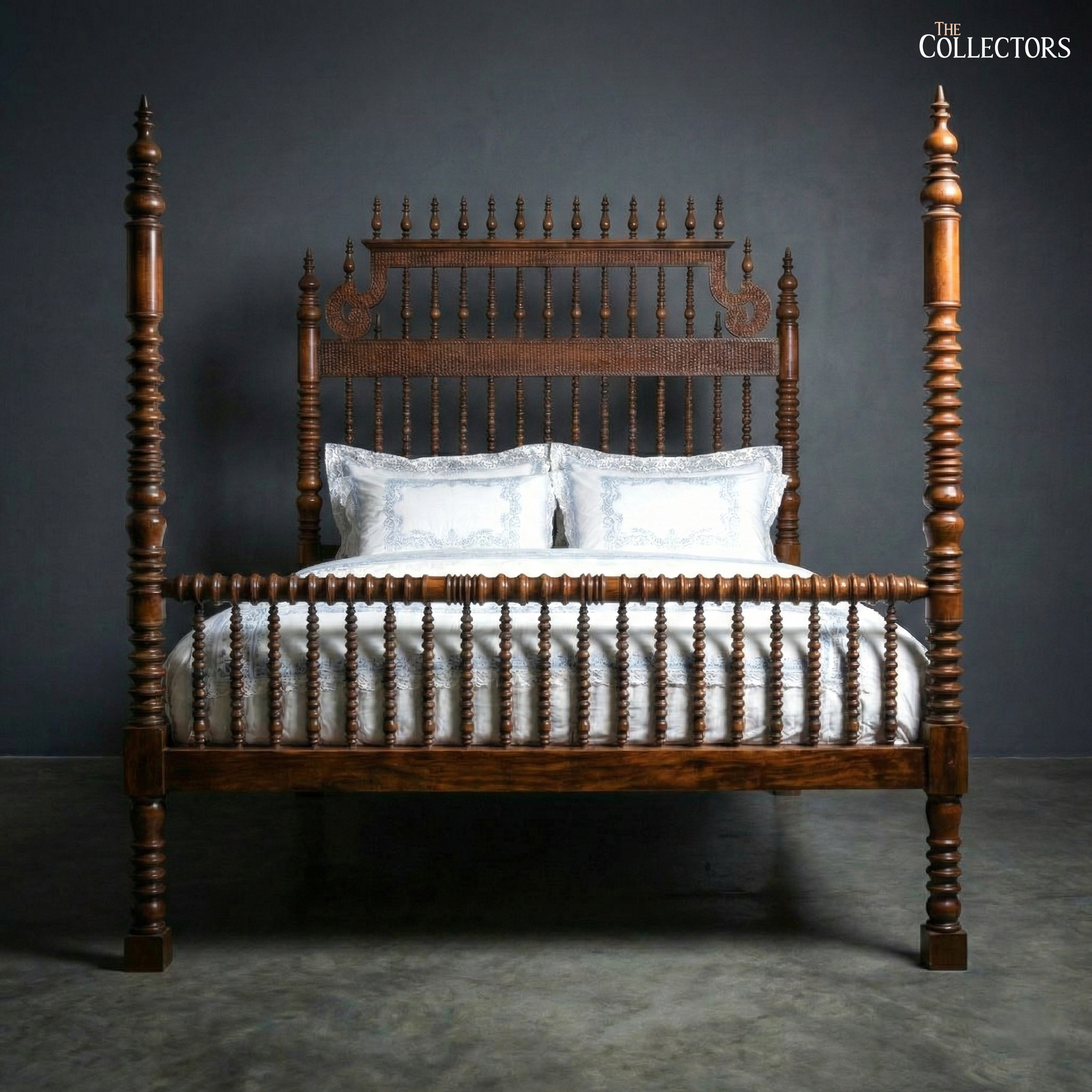 Casa de Lisboa Baroque Four Poster Bed — image 3