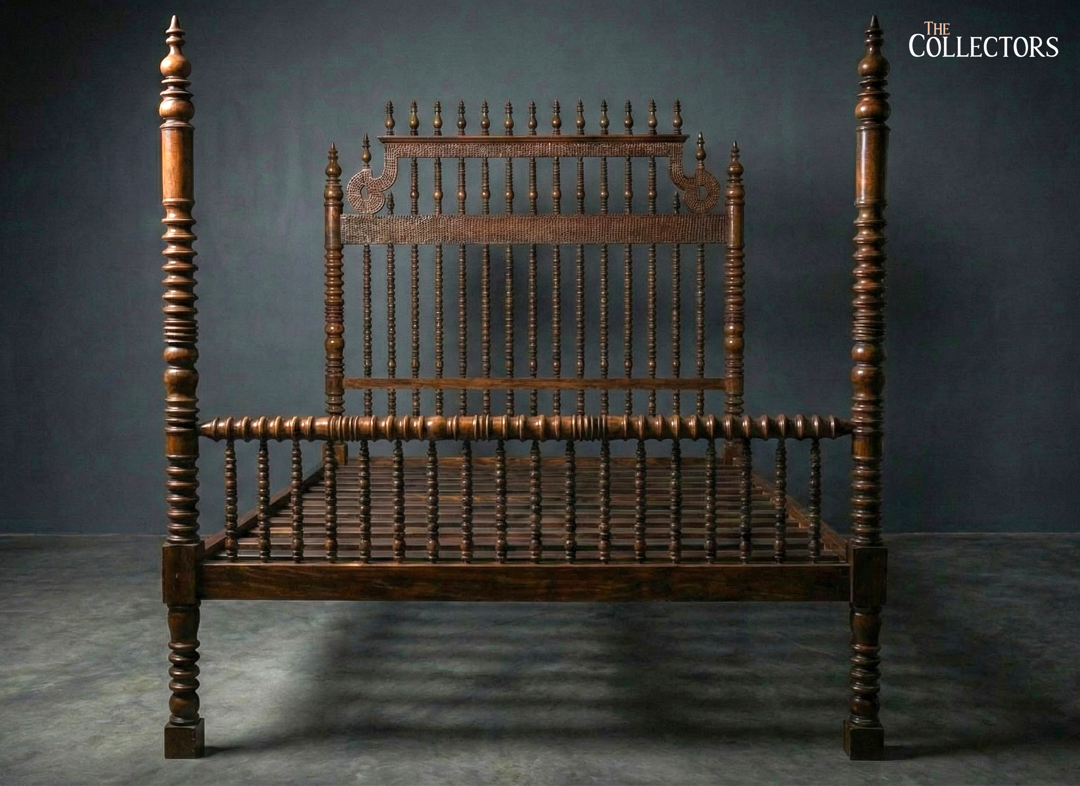 Casa de Lisboa Baroque Four Poster Bed — image 4