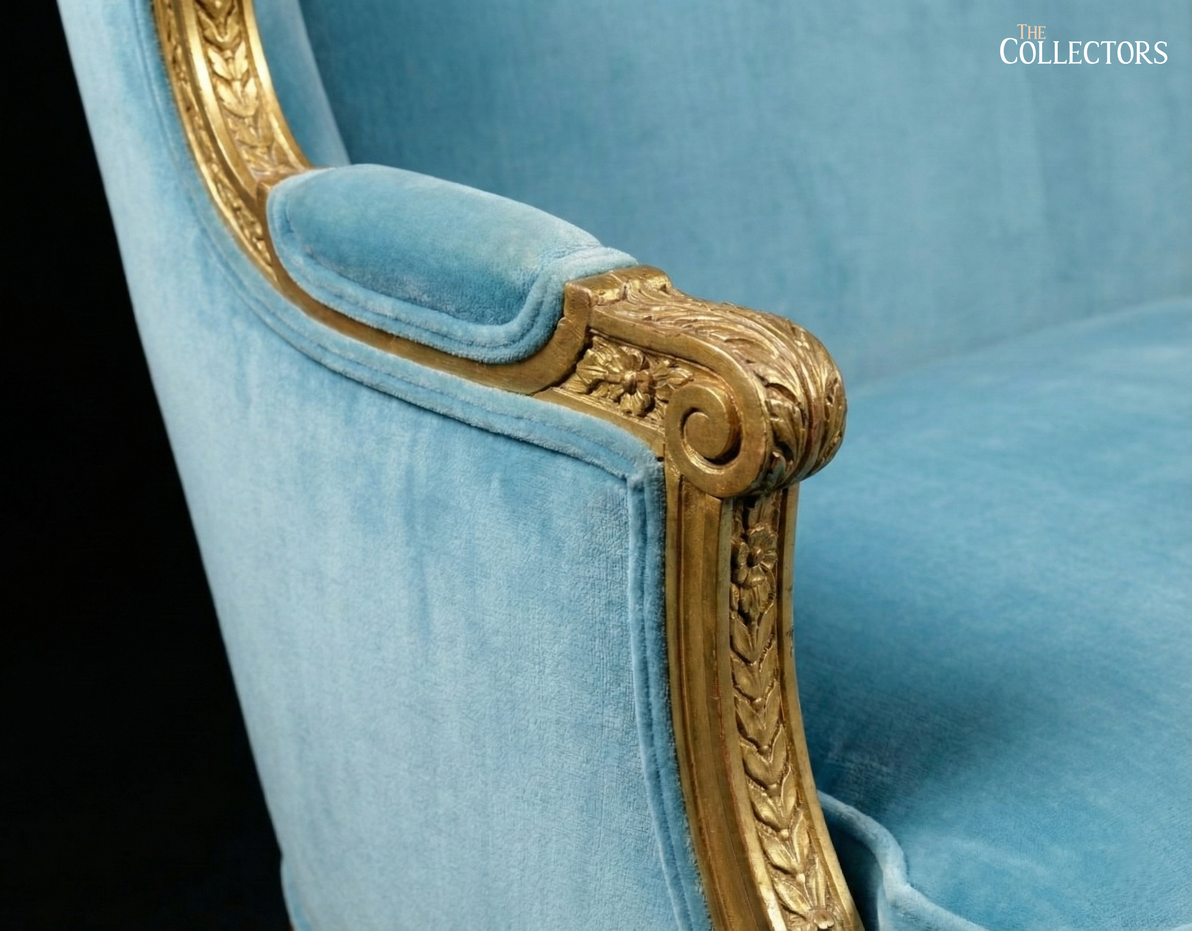 Le Salon Céleste - The Celestial Parisian Salon Suite — image 6