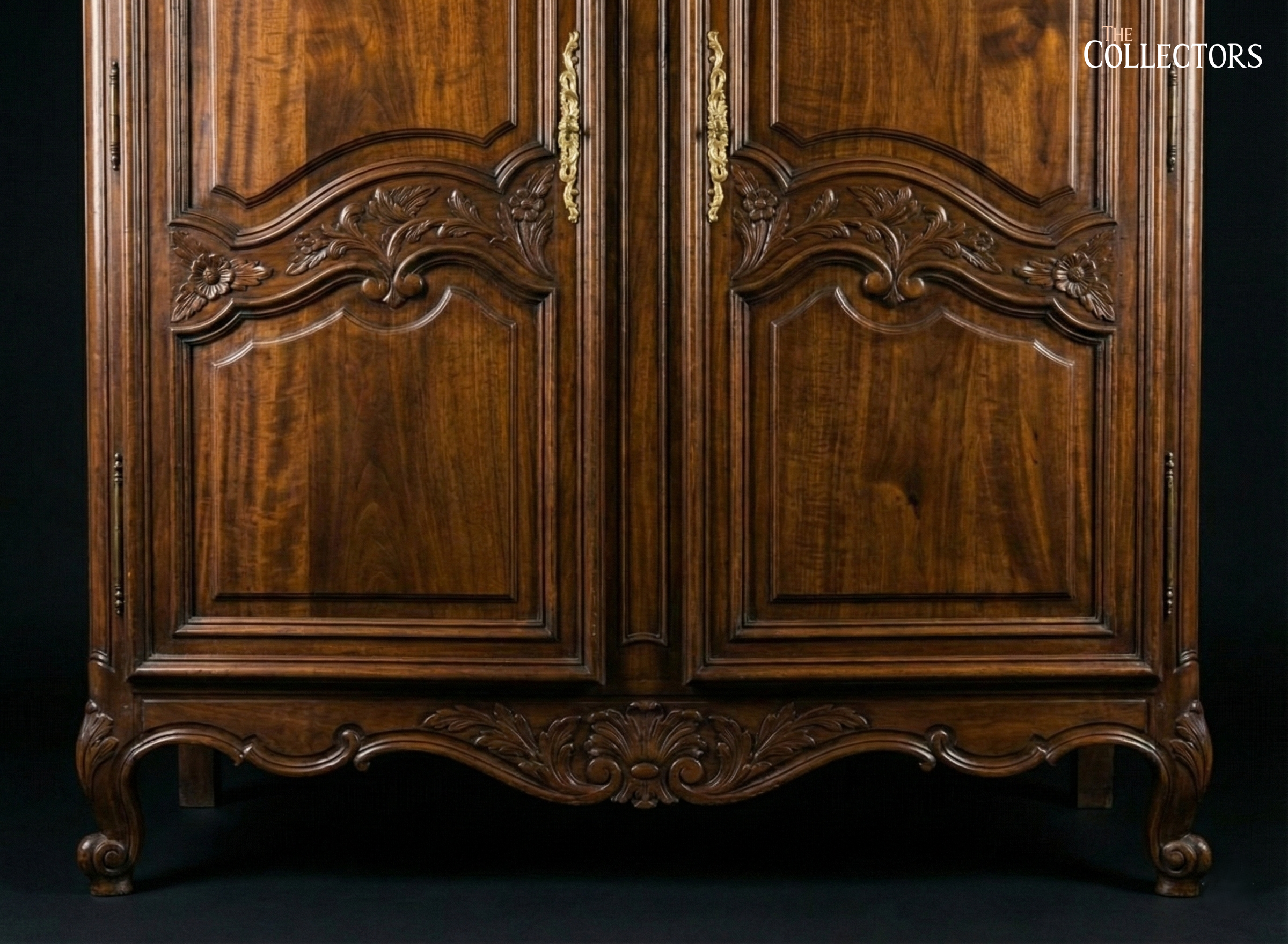 The Château de Blois Beribboned Armoire — image 5