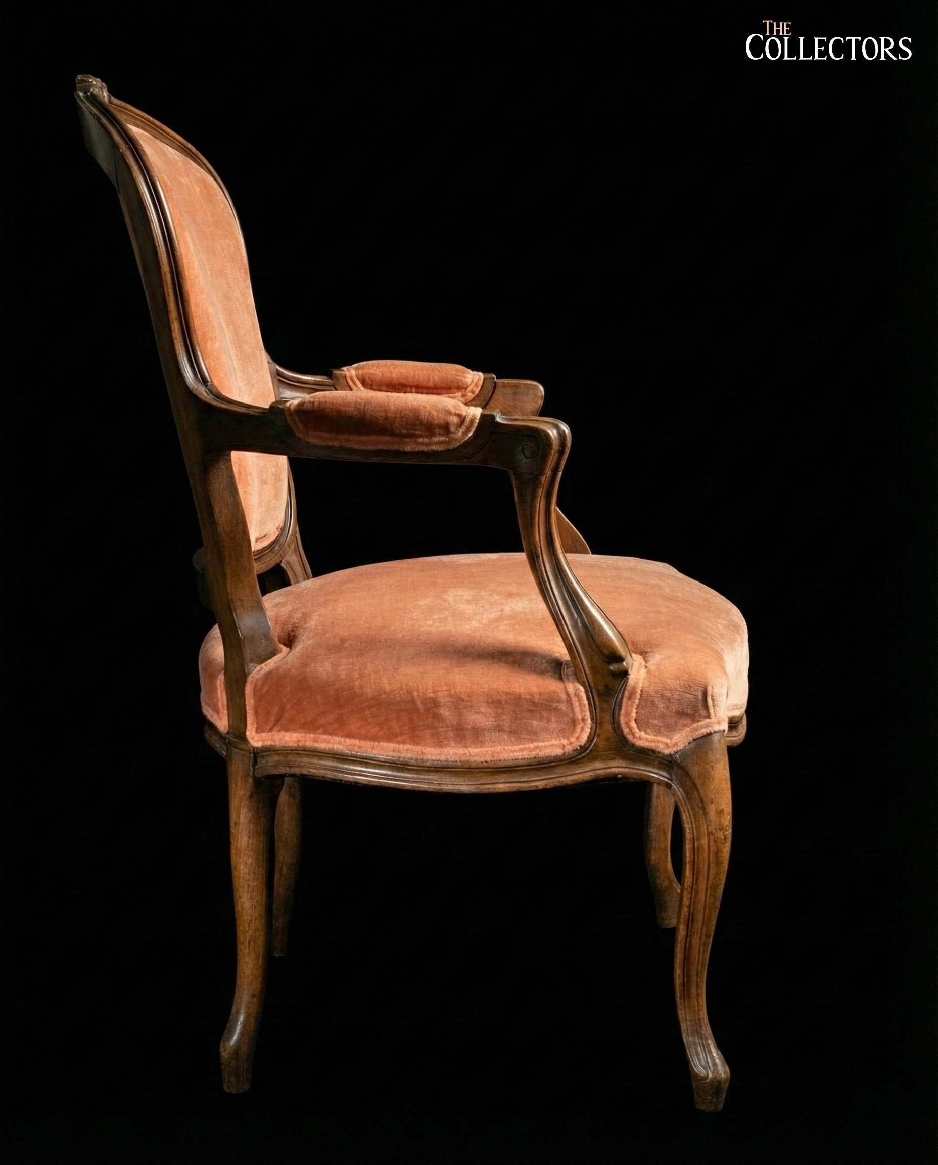 The Coquille Crest Louis XV Armchair — image 3