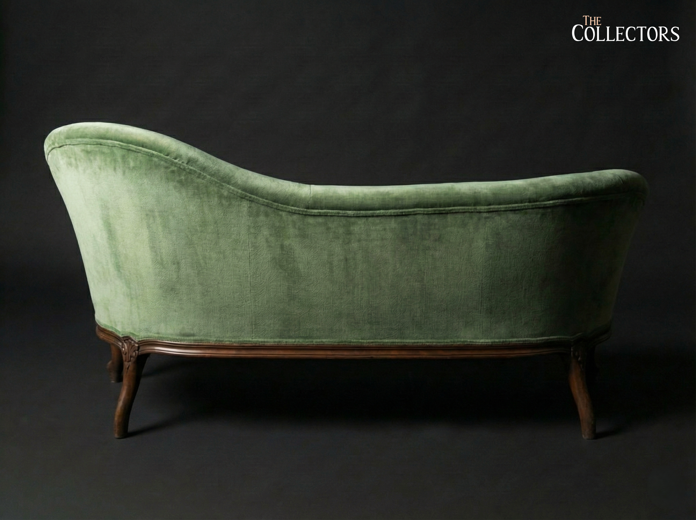 The English High Victorian Spoonback Settee — image 3