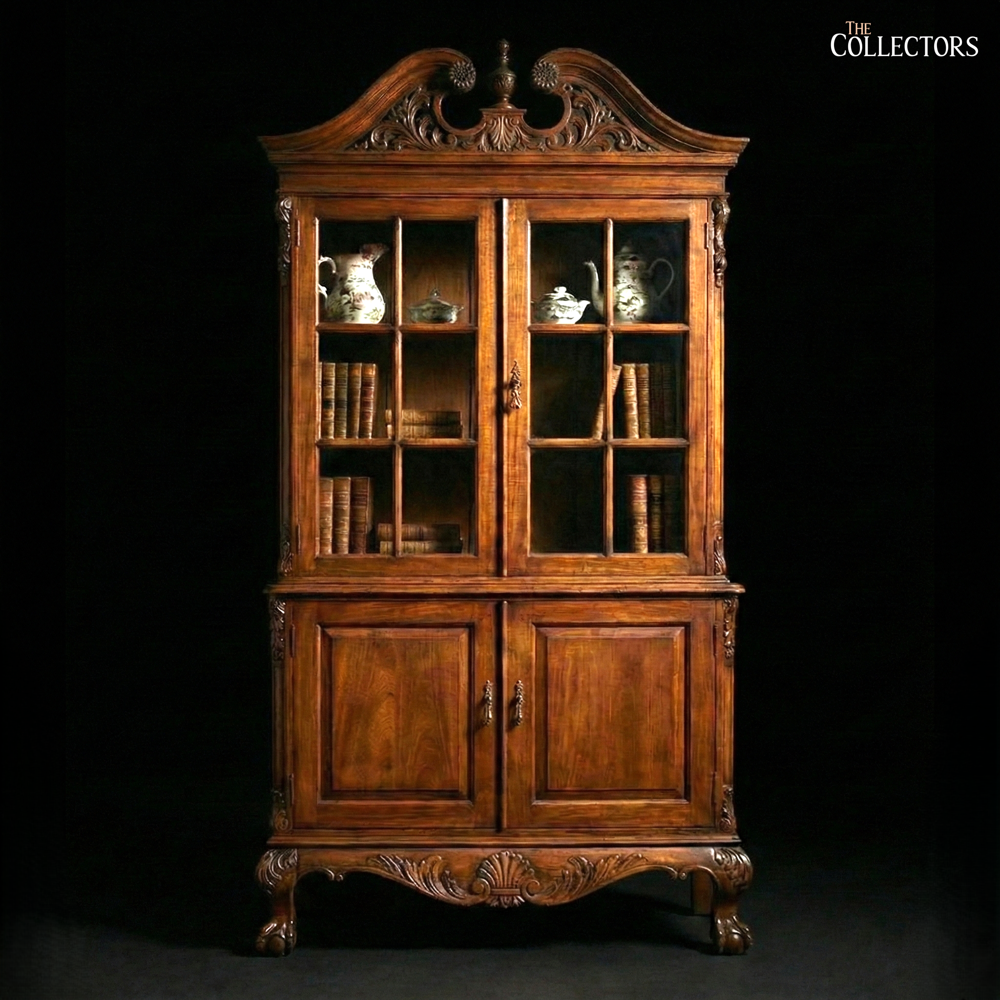 The Rocaille Crest Cabinet of the Île Saint-Louis — image 1