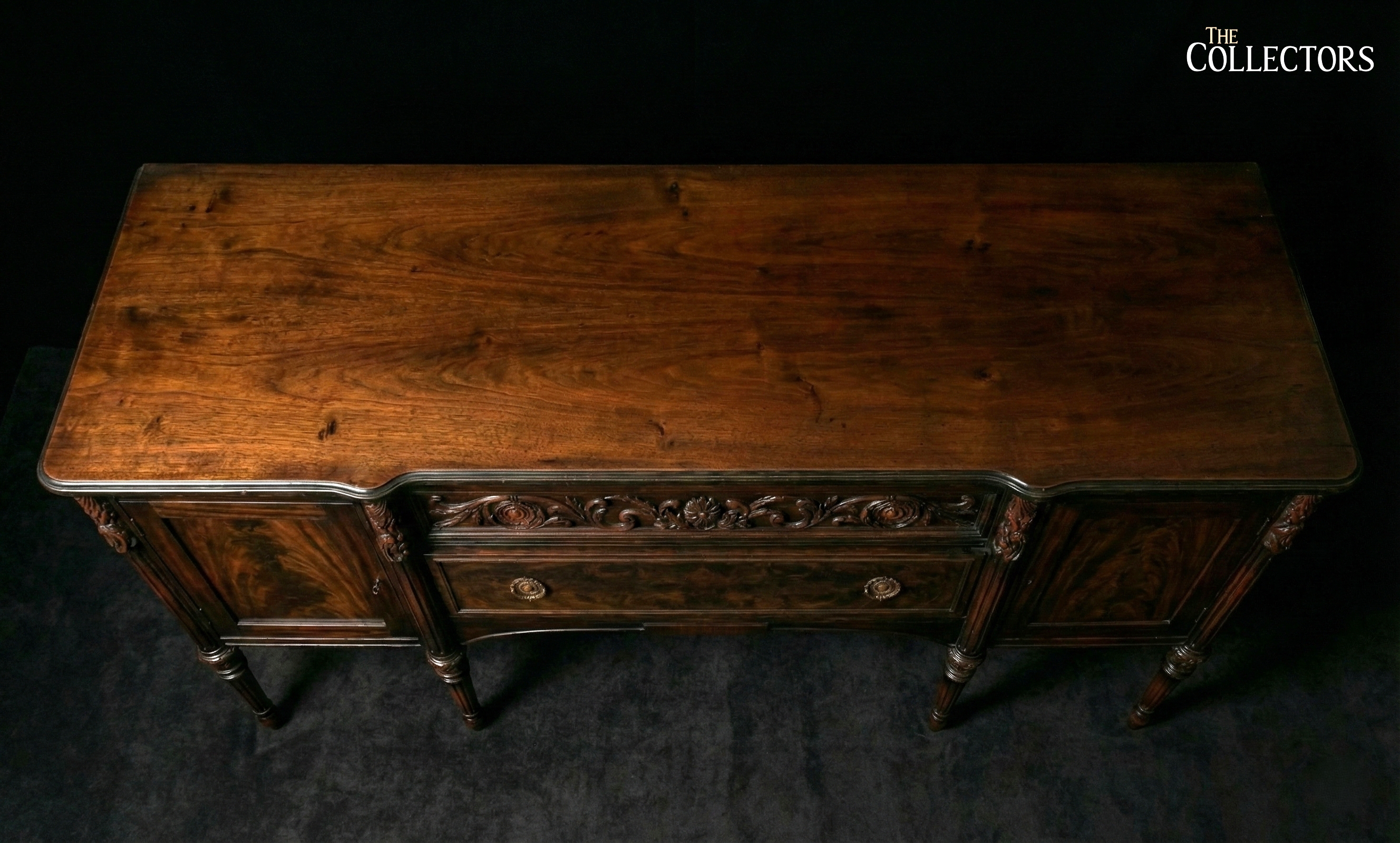 The Somerset Acanthus-Rosette Banquet Console — image 5