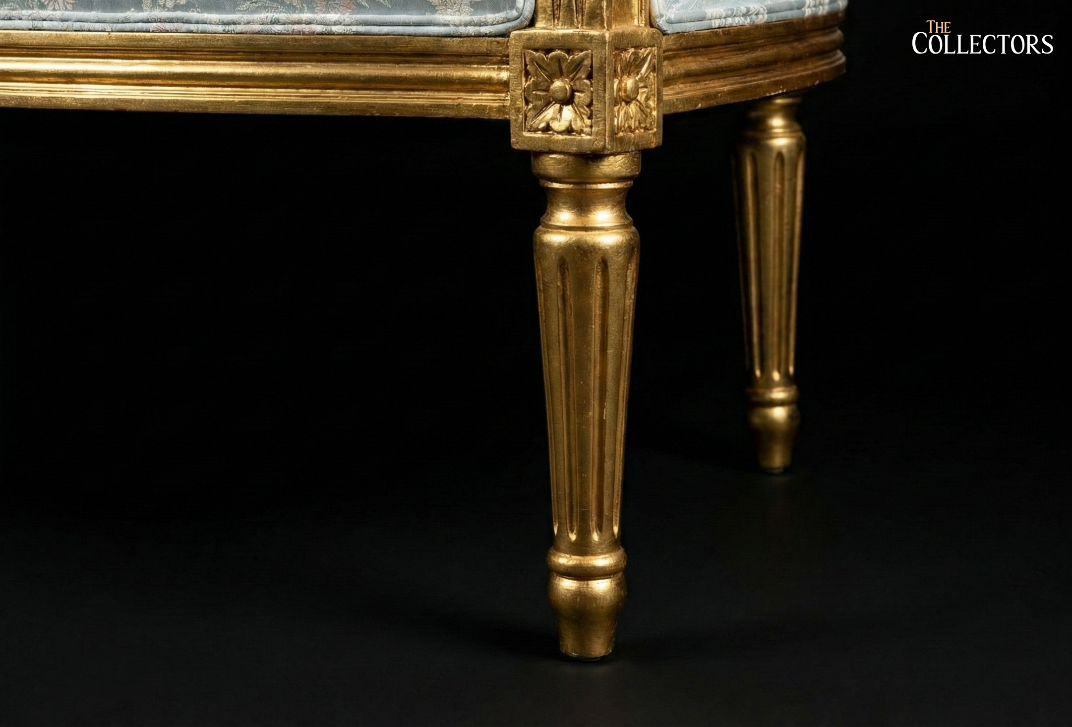 The Versailles Bleu Salon Ensemble — image 7