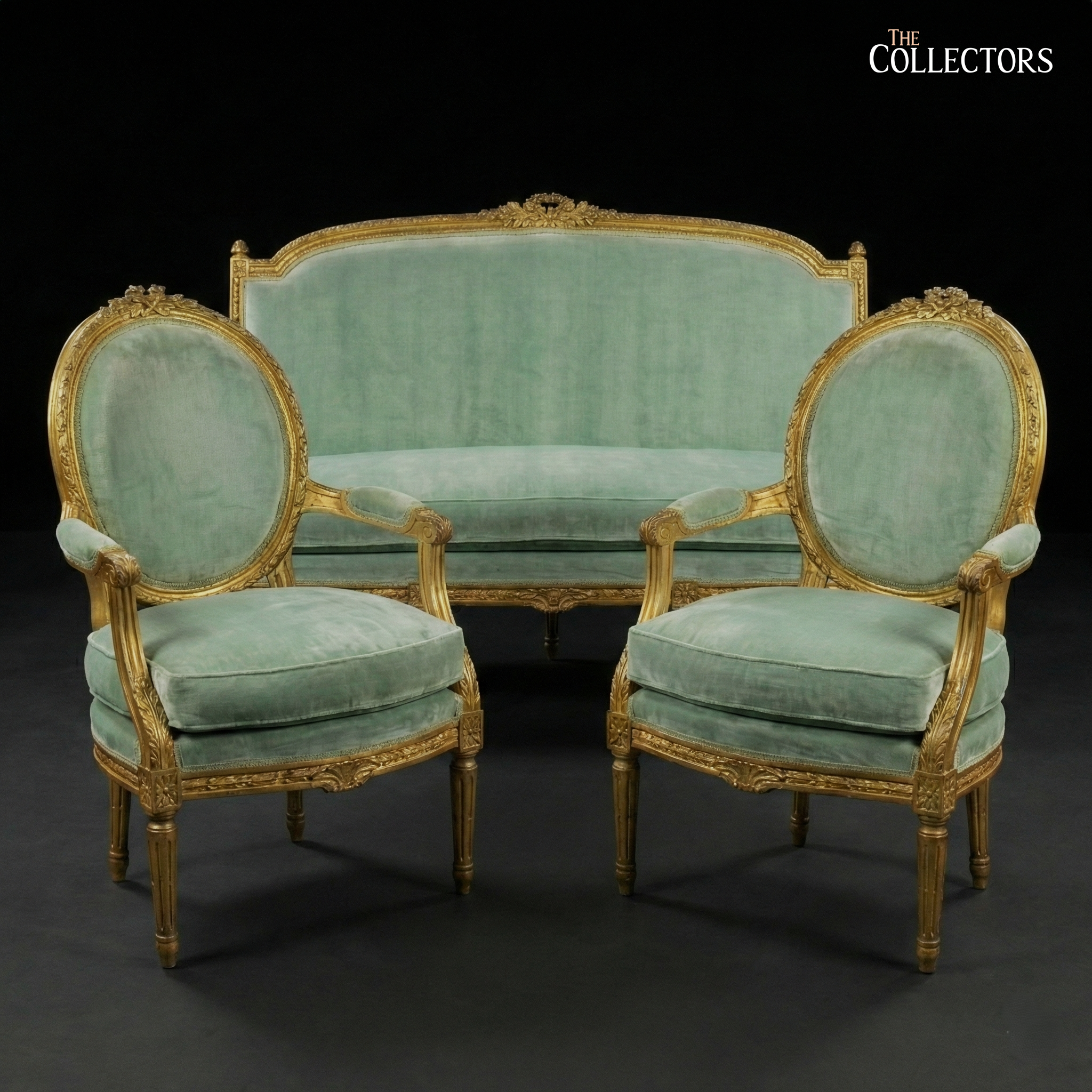 The Versailles Mint Salon Suite — image 1