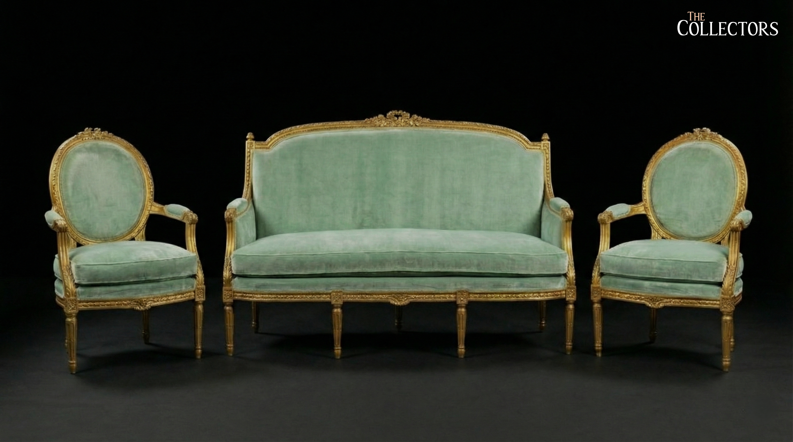 The Versailles Mint Salon Suite — image 2