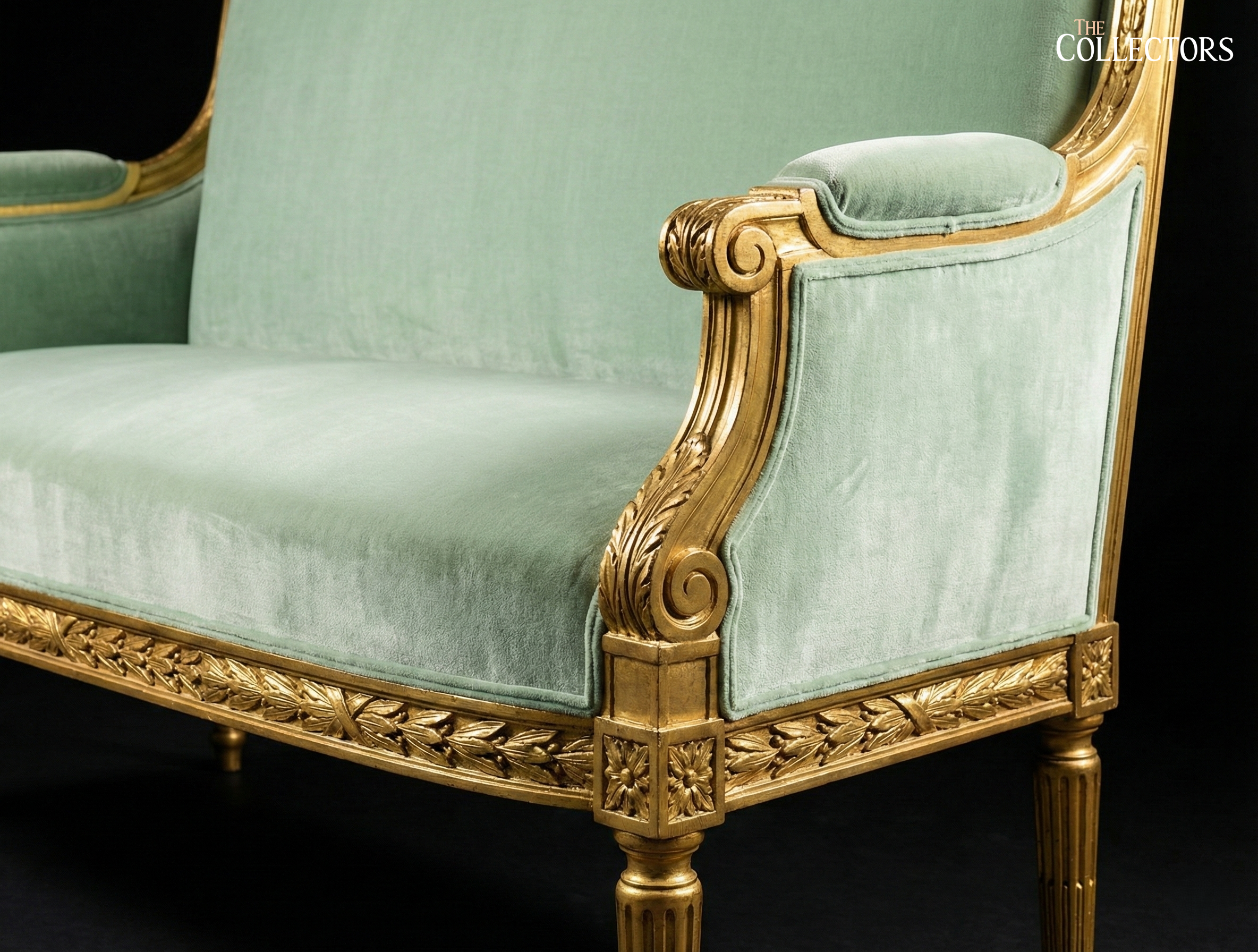 The Versailles Mint Salon Suite — image 4