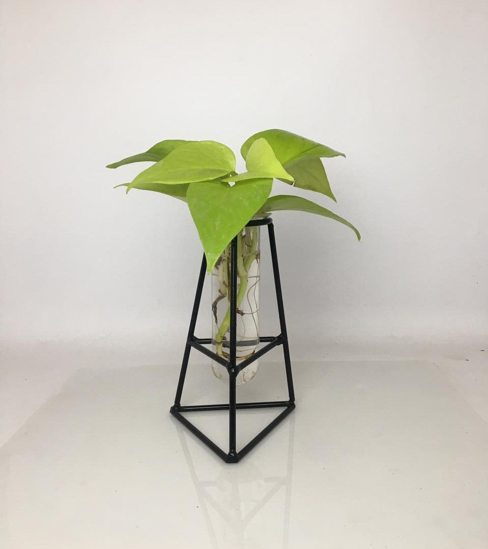 DESKTOP GARDEN - TRIPOD METAL PLANTER — image 2